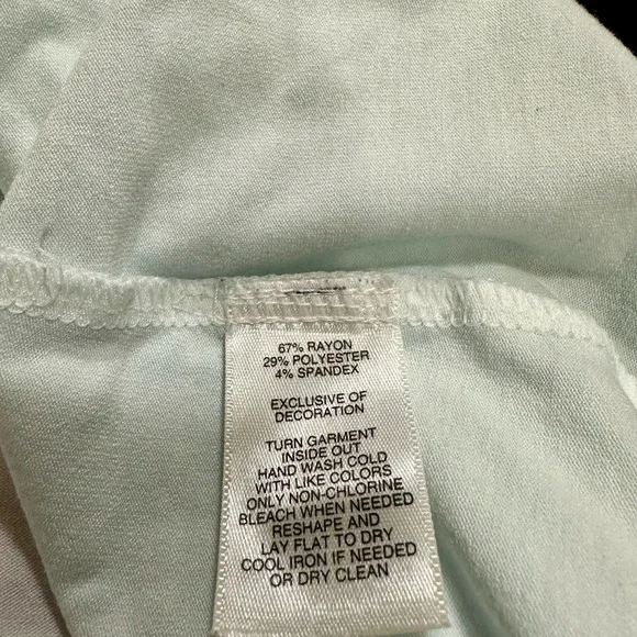 White House Black Market Embroidered White Top - Picture 8 of 8